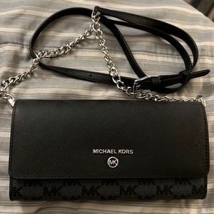 Jet set logo crossbody bag